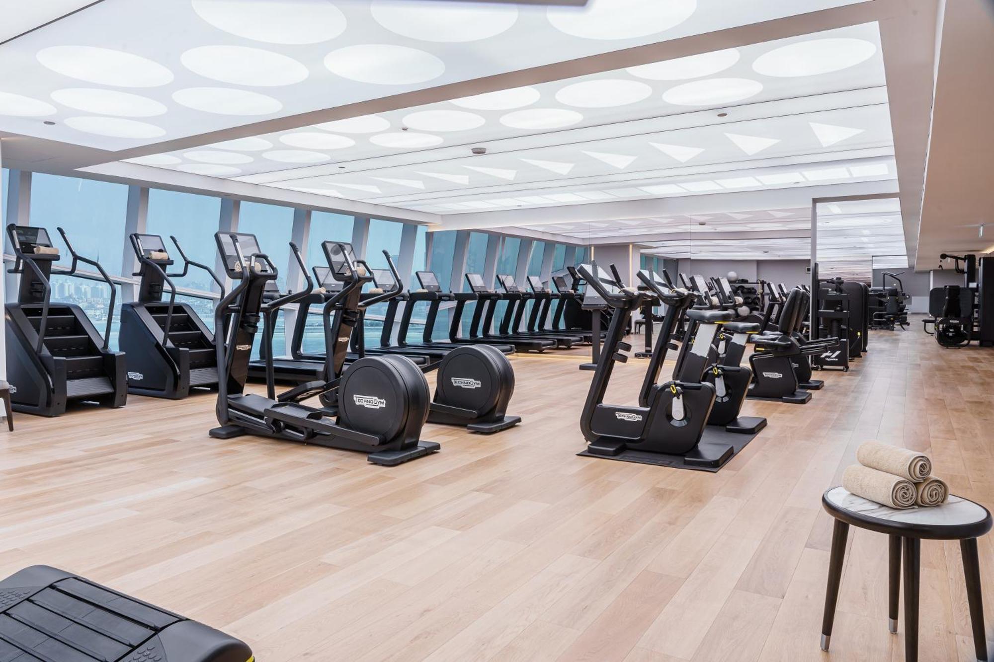 Готель Fairmont Doha Lusail Екстер'єр фото The gym at the 100 East 53rd Street building