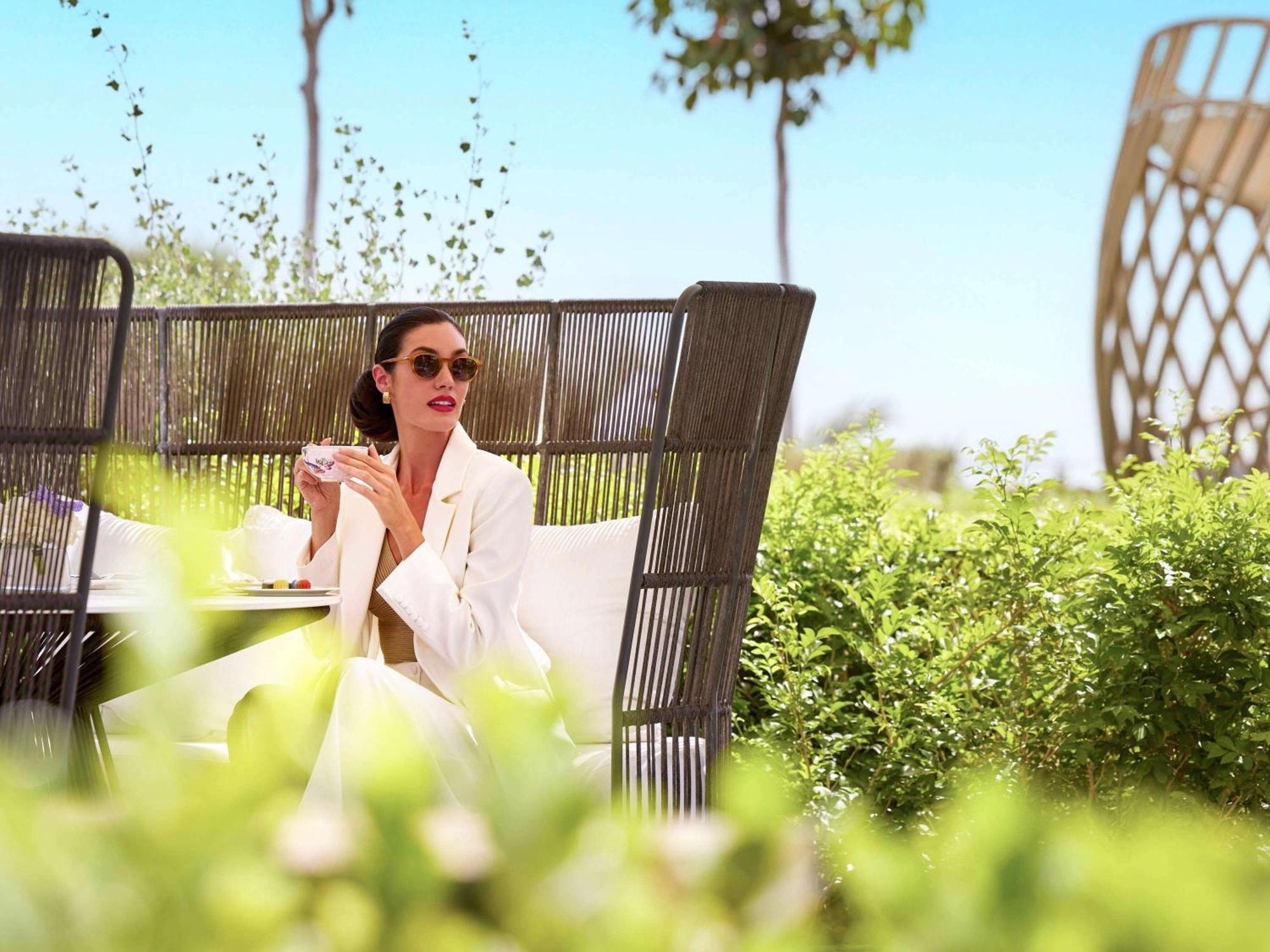 Готель Fairmont Doha Lusail Екстер'єр фото The resort's gardens