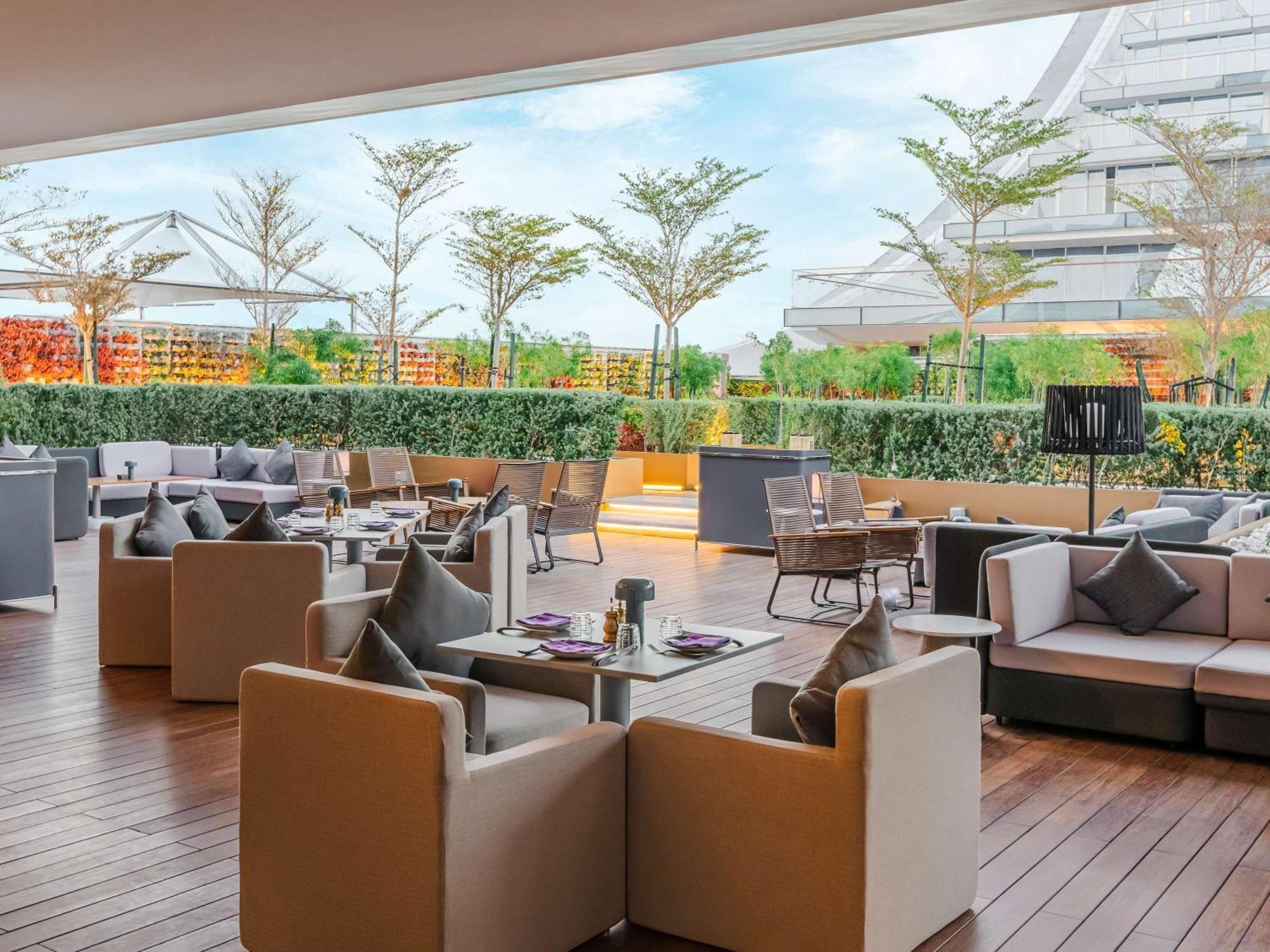 Готель Fairmont Doha Lusail Екстер'єр фото The Terrace